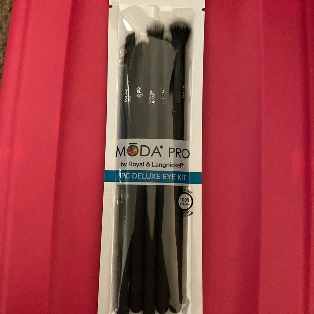 Moda Pro Brushes